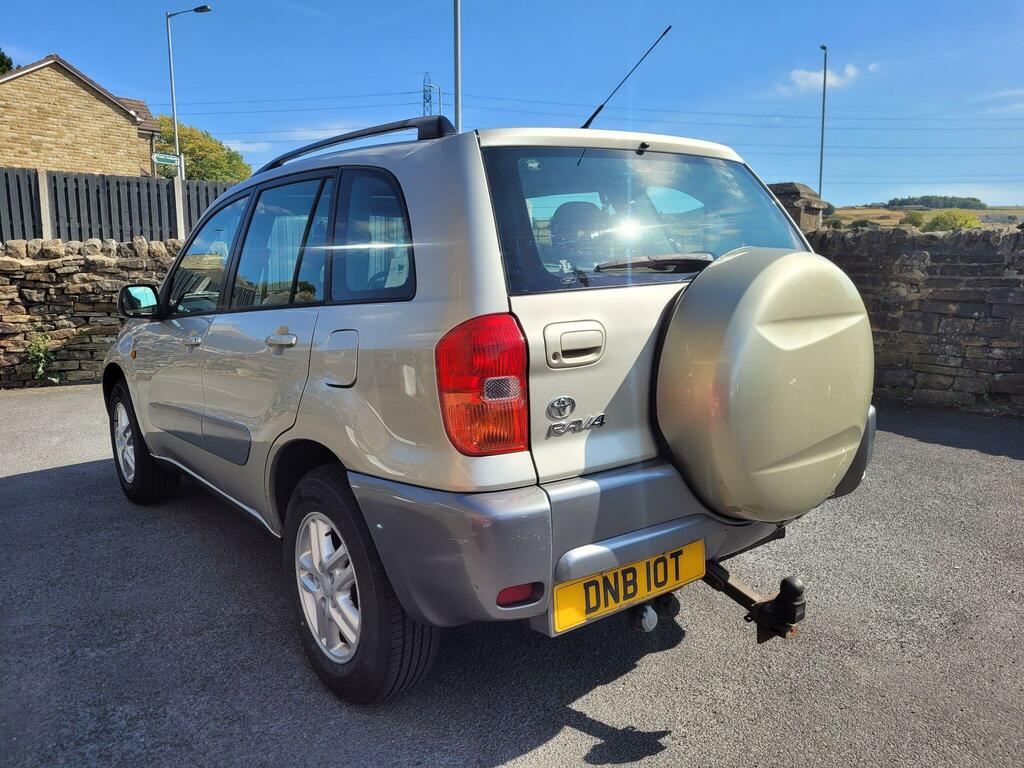 Toyota Rav 4 Gx Beige #4