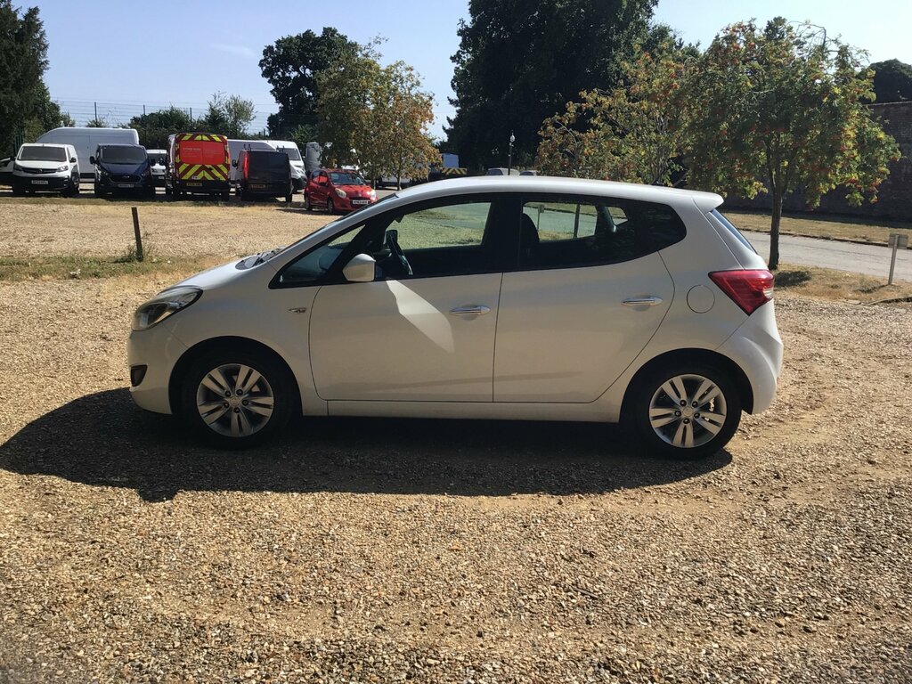 Hyundai Ix20 1.4 Active Hatchback Euro 5 Ss White #6