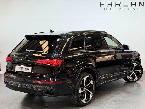 Audi Q7 3.0 Tfsie V6 Black #4