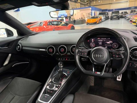 Audi TT 2.0 Tfsi Black Grey #2