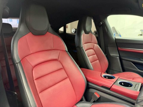 Porsche Taycan Performance Plus 93.4Kwh Turbo Saloon Blue #31
