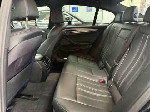 BMW 5 Series M Sport Blue #31