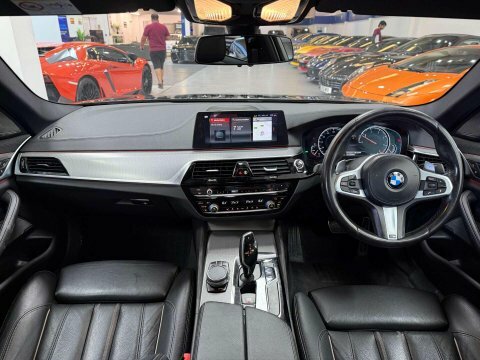 BMW 5 Series 2.0 520D M Black #2