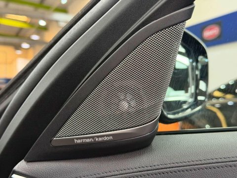 BMW 5 Series M Sport Blue #39