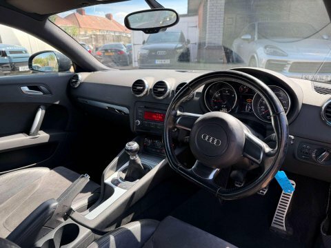 Audi TT 2.0 Tdi Coupe Black #2