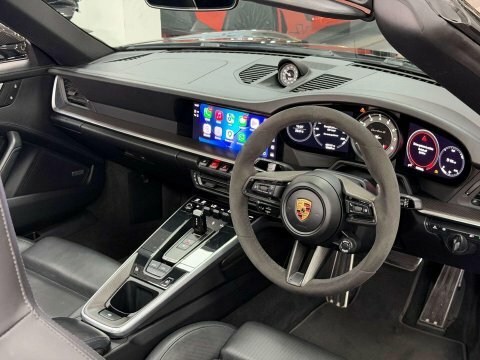 Porsche 911 3.7T 992 Turbo Black