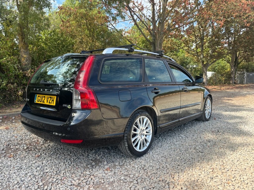 Volvo V50 1.6L Se Lux Edition Black #3