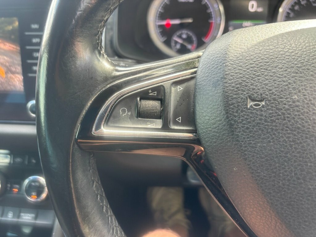 Skoda Kodiaq 2.0 Tdi Se L White #38