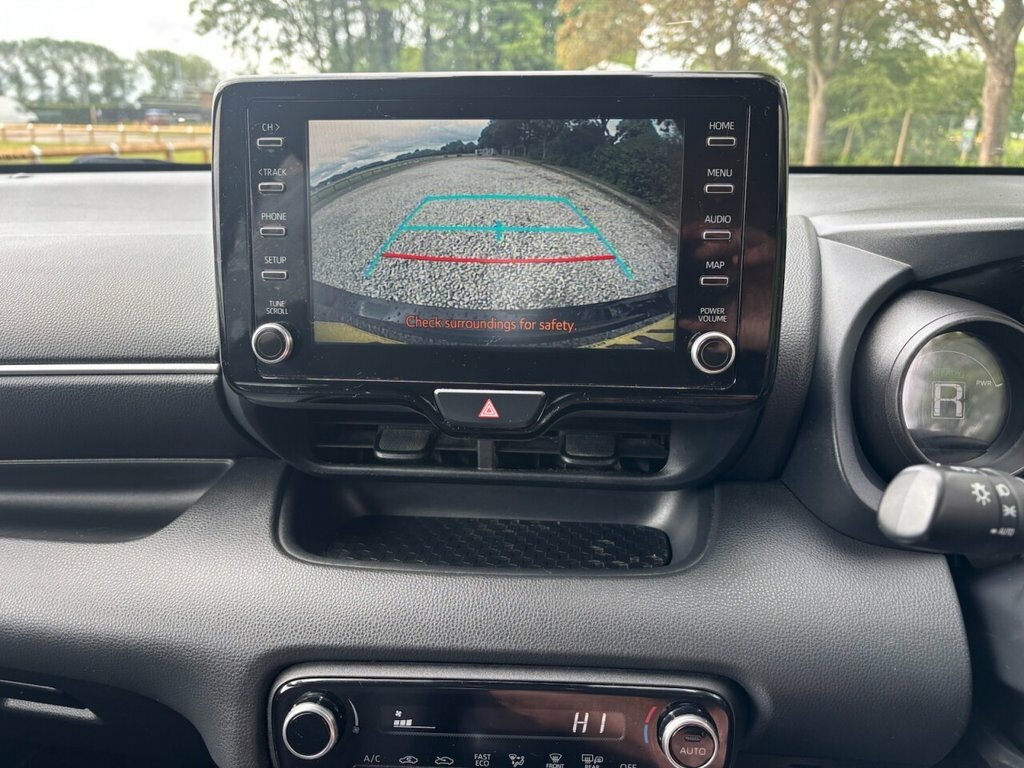 Toyota Yaris 1.5 Hybrid Icon Cvt Grey #34