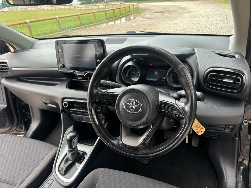 Toyota Yaris 1.5 Hybrid Icon Cvt Grey #27