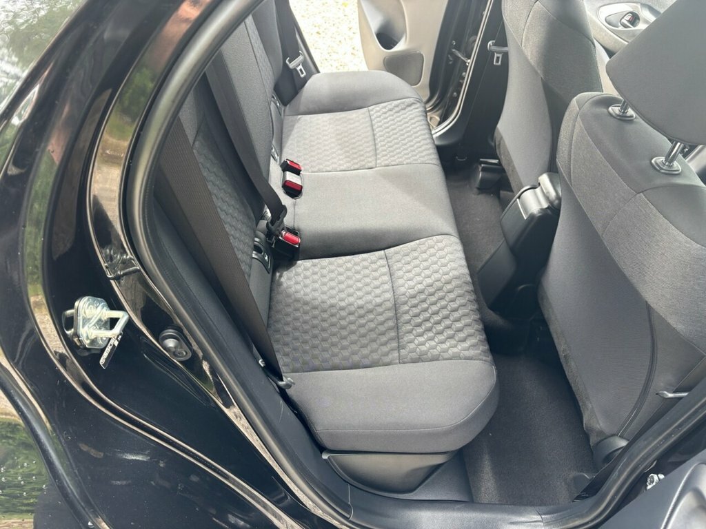Toyota Yaris 1.5 Hybrid Icon Cvt Grey #19