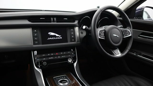 Jaguar XF 2.0 D R-sport Awd 177 Bhp White #11