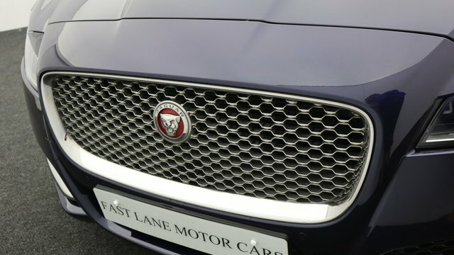 Jaguar XF 2.0 D R-sport Awd 177 Bhp White #22