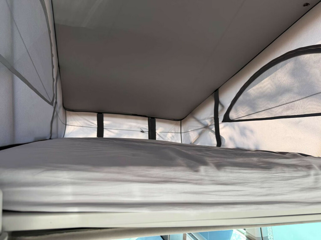 Volkswagen California Blue #13