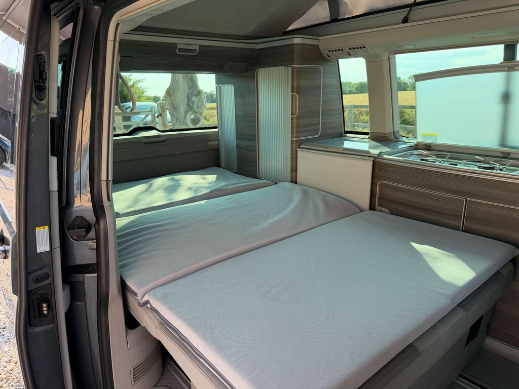 Volkswagen California Blue #14