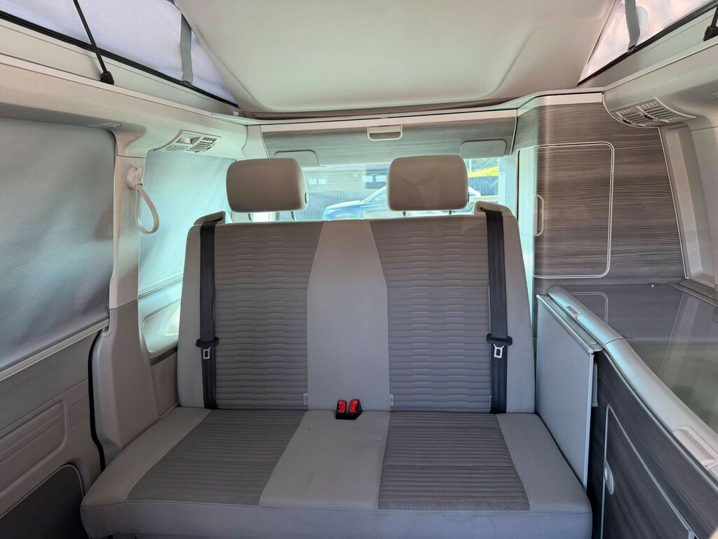 Volkswagen California Blue #16