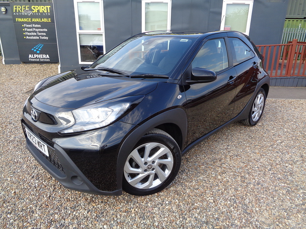 Toyota Aygo X Vvt-i Pure Black #3