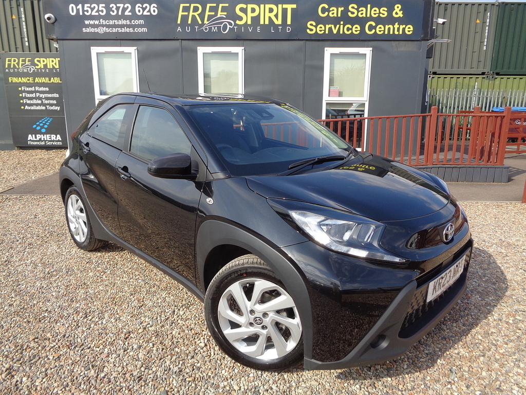 Toyota Aygo X Vvt-i Pure Black