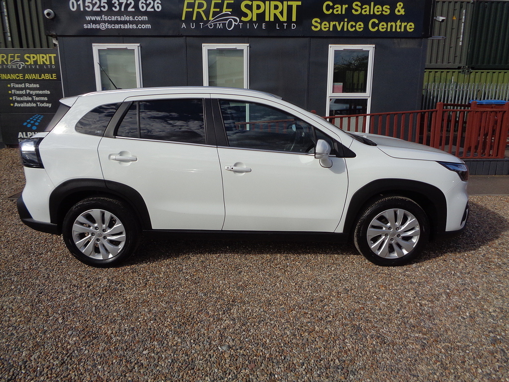 Suzuki S Cross H Motion White #5