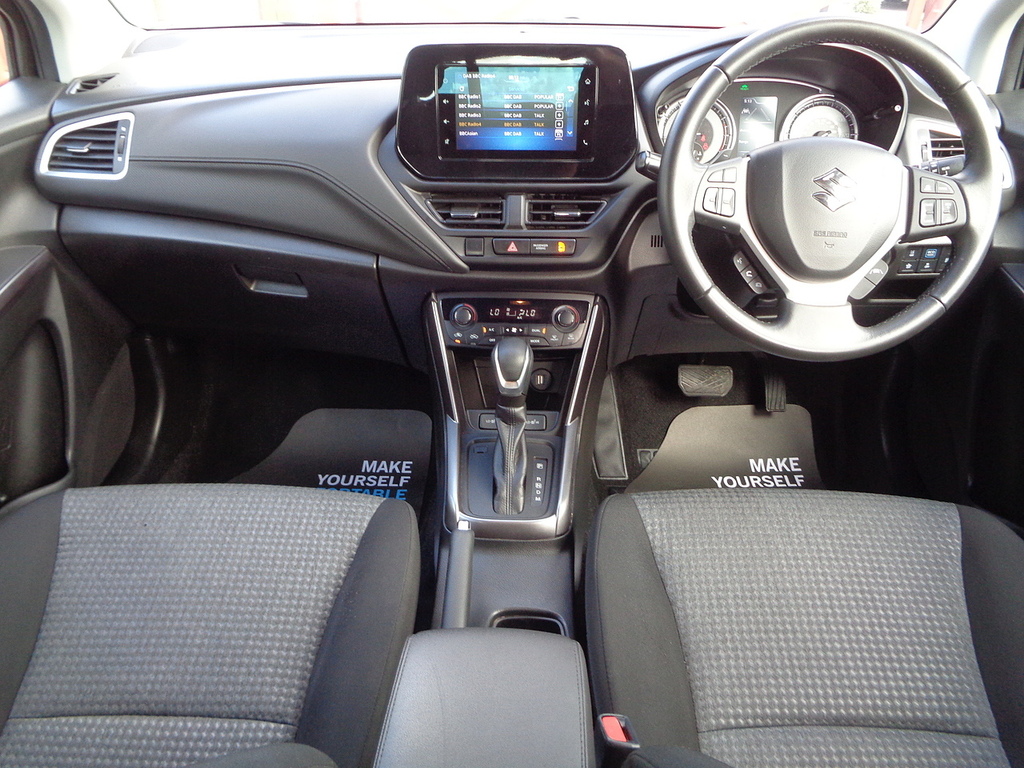 Suzuki S Cross H Motion White #3