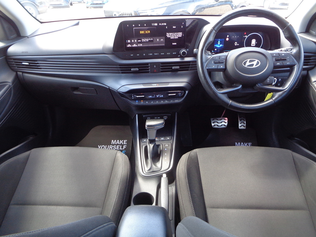 Hyundai Bayon T-gdi Premium White #3