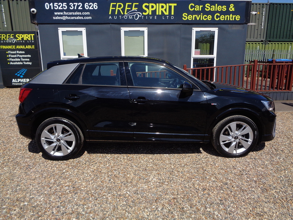 Audi Q2 Tfsi Cod S Line Black #5