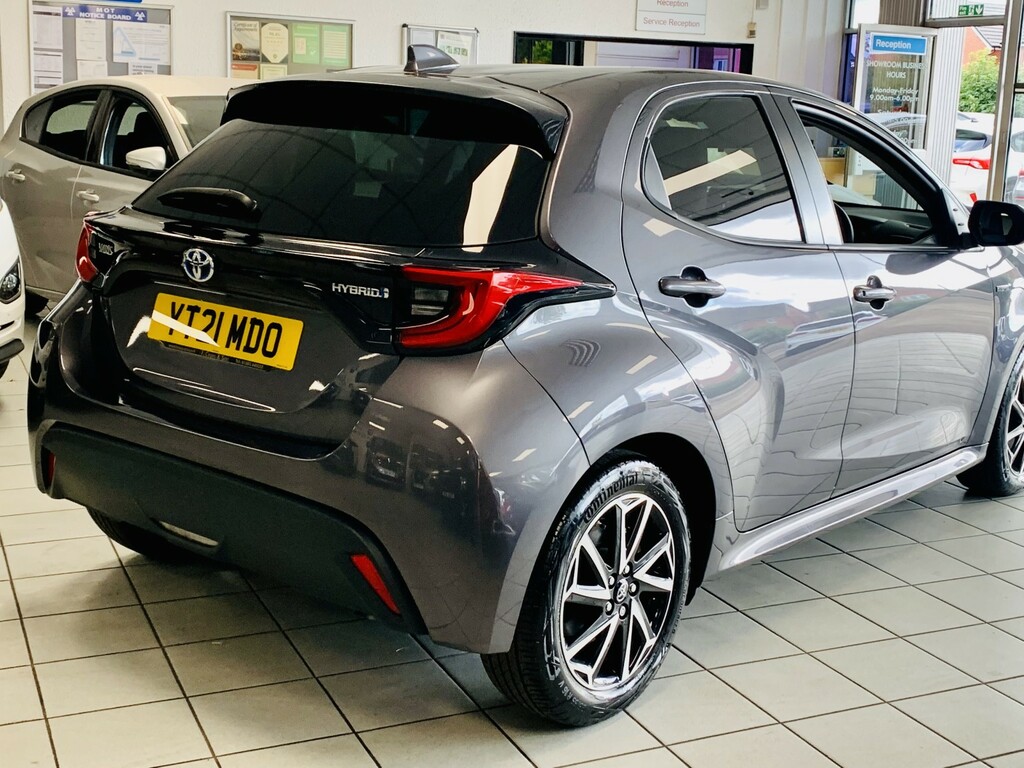 Toyota Yaris Cross Excel White #7