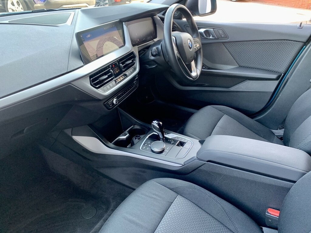 BMW 1 Series 1.5 118I Se Blue #2