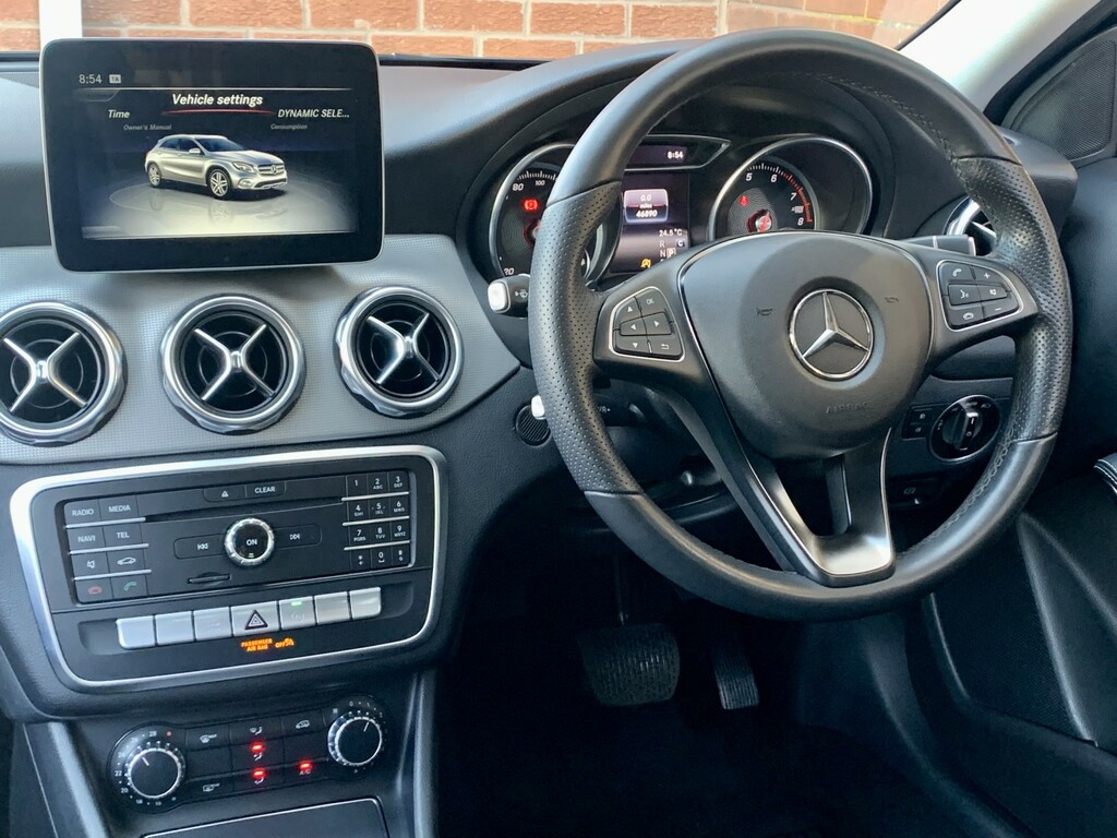 Mercedes-Benz GLA Class 180 Amg Line Edition Suv 7G-dct Euro 6 Red #11