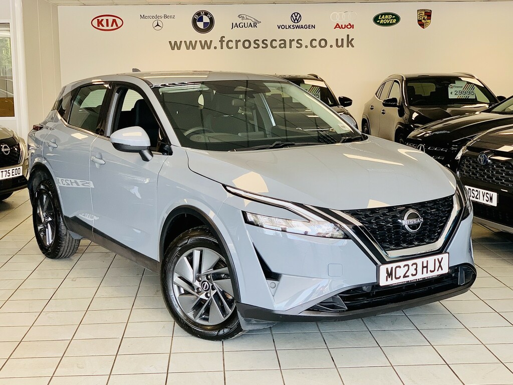 Nissan Qashqai 1.3 Dig-t Mhev Acenta Premium Grey