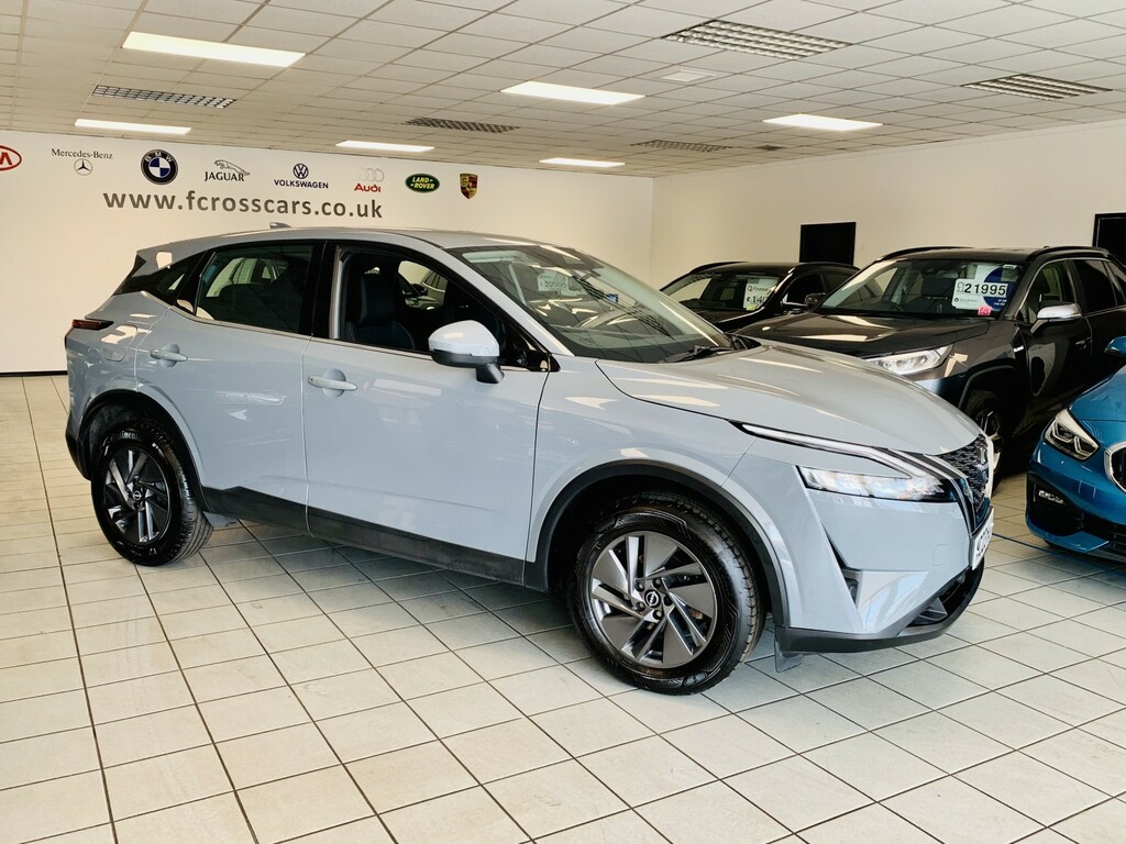 Nissan Qashqai 1.3 Dig-t Mhev Acenta Premium Grey #4