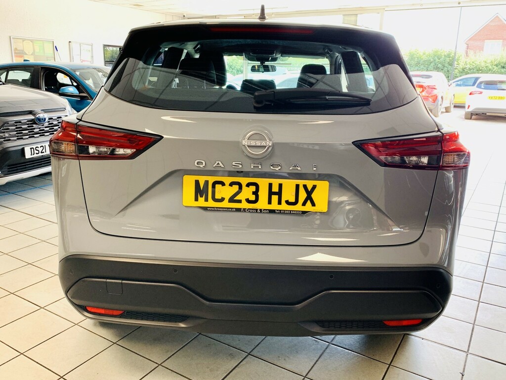 Nissan Qashqai 1.3 Dig-t Mhev Acenta Premium Grey #6