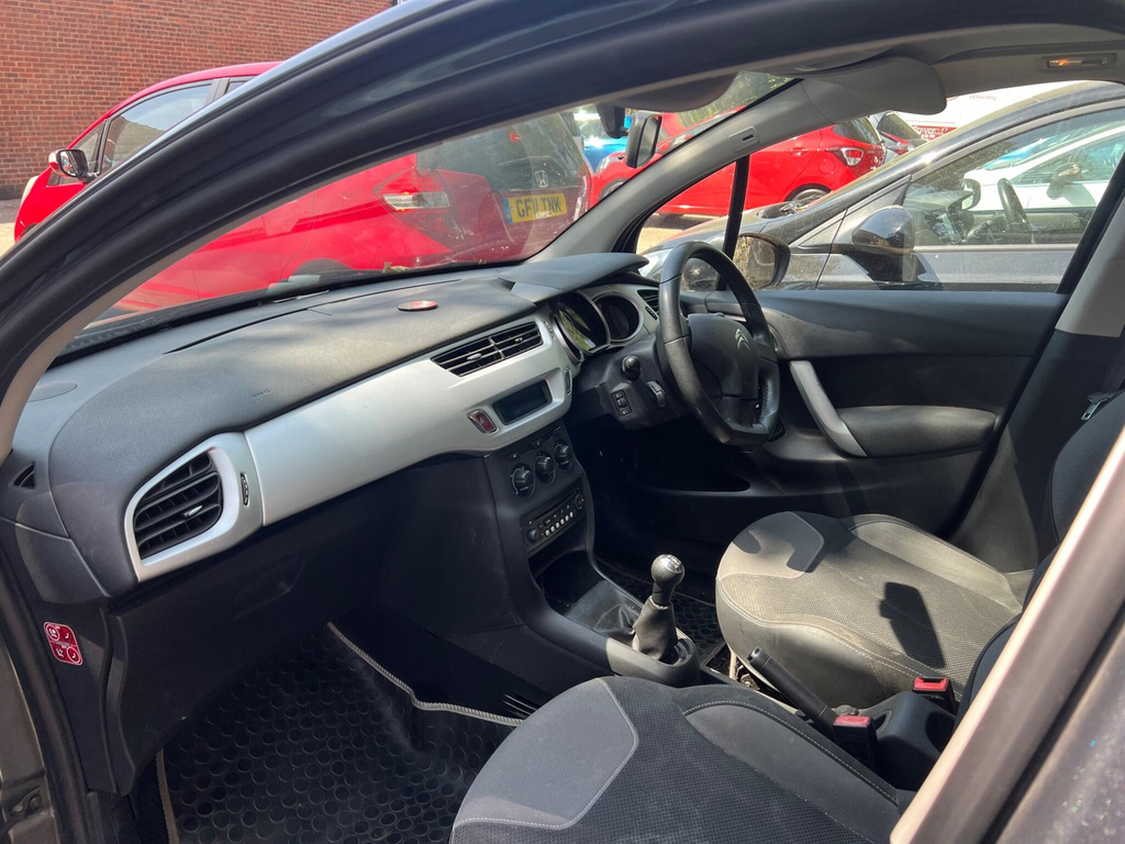 Citroen C3 1.4I Vtr Nationwide Delivery Available White #2