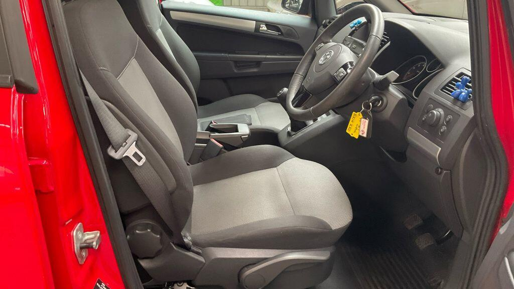 Vauxhall Zafira 1.8 16V Exclusiv Euro 5 #6