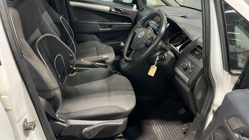 Vauxhall Zafira 1.8 16V Exclusiv Euro 5 GL14MZF #6