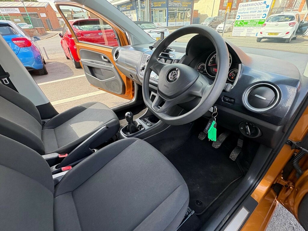 Volkswagen Up Hatchback 1.0 Move Up Euro 6 201717 Gold #2