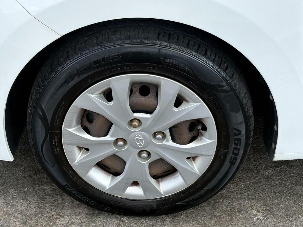 Hyundai I10 1.2 Se 86 Bhp Grey #31