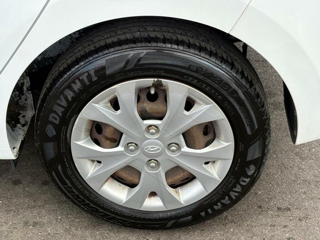 Hyundai I10 1.2 Se 86 Bhp Grey #30