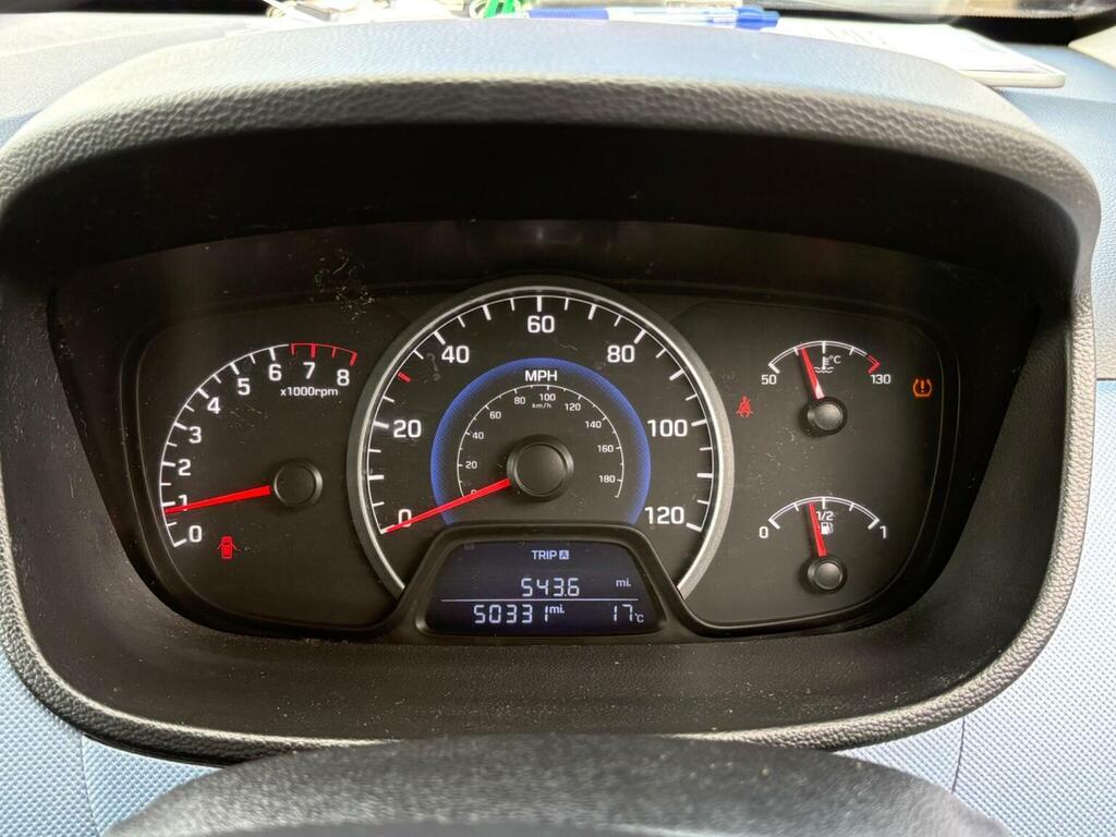 Hyundai I10 1.2 Se 86 Bhp Grey #19
