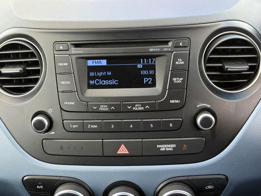 Hyundai I10 1.2 Se 86 Bhp Grey #21