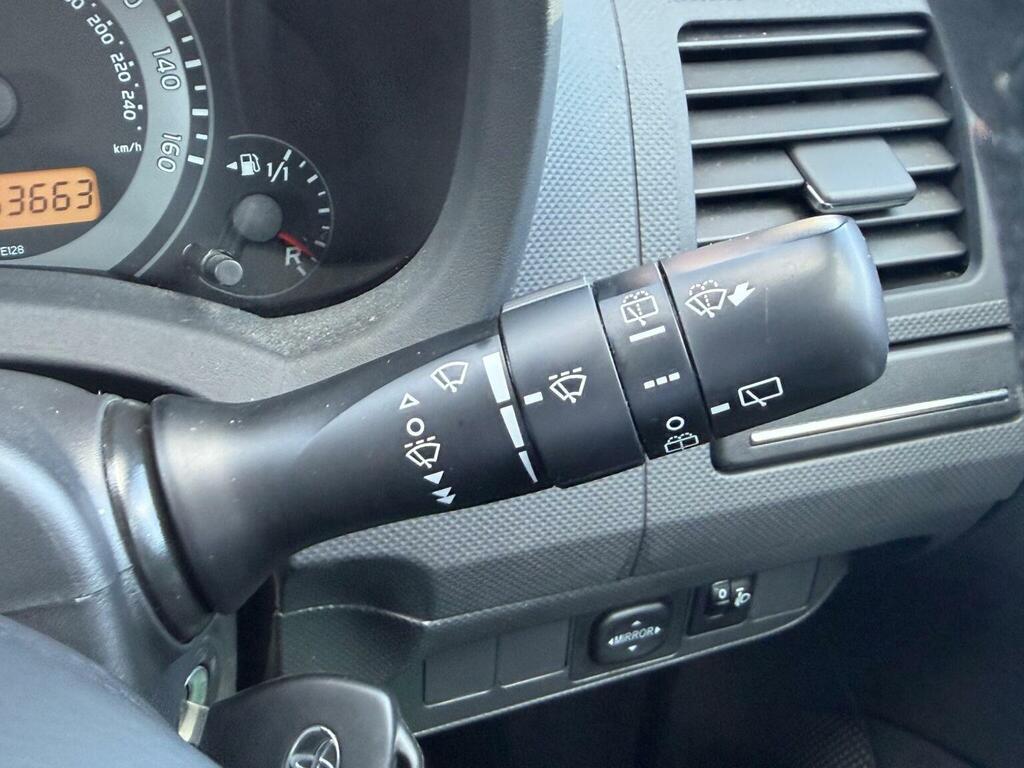 Toyota Auris 1.6 V-matic Sr Euro 5 Black #28