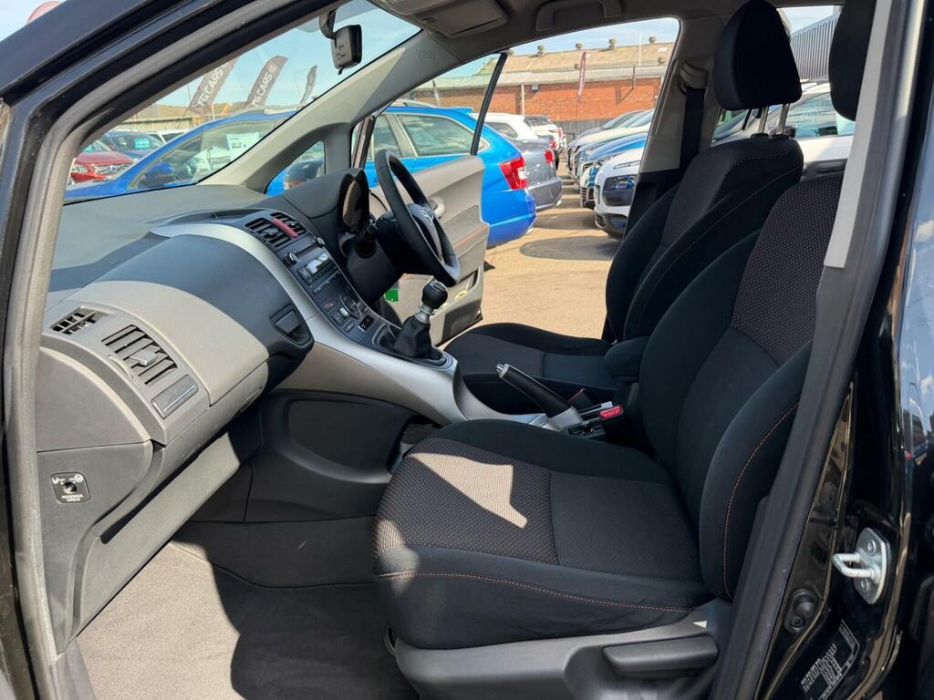 Toyota Auris 1.6 V-matic Sr Euro 5 Black #16