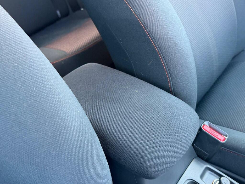Toyota Auris 1.6 V-matic Sr Euro 5 Black #38