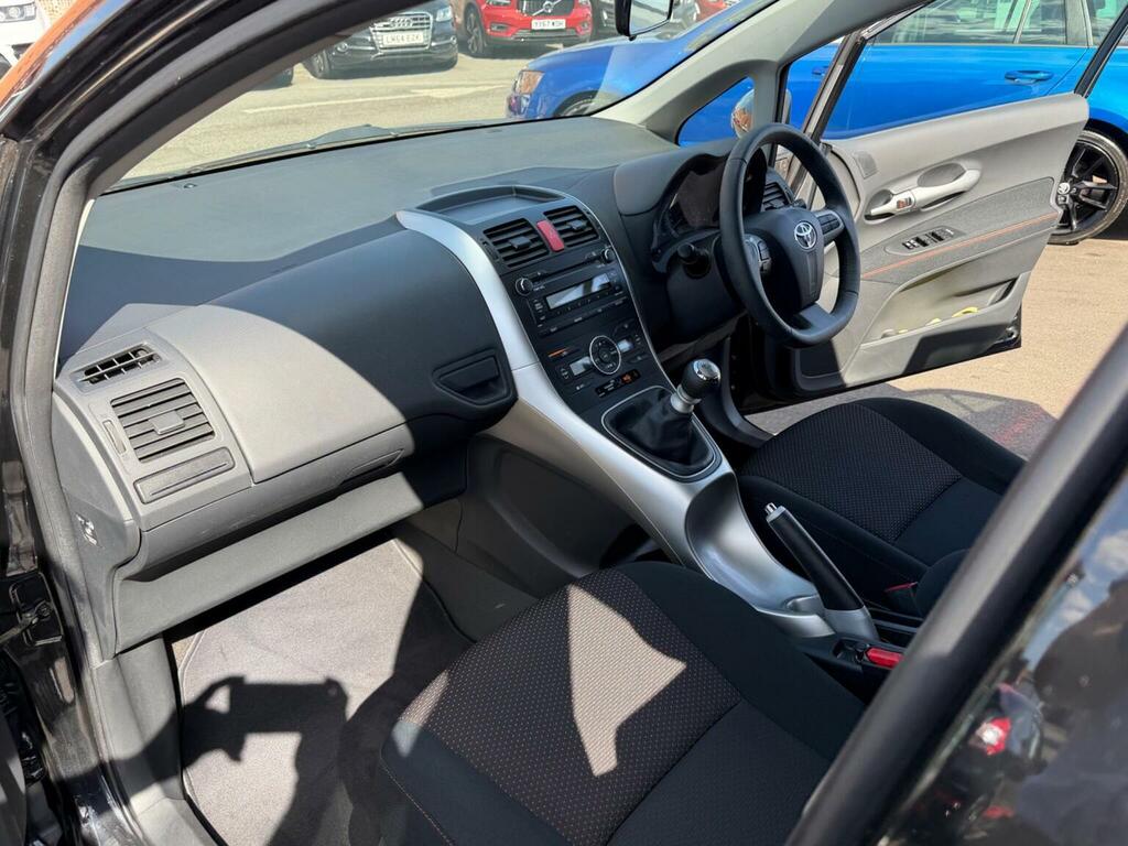 Toyota Auris 1.6 V-matic Sr Euro 5 Black #15