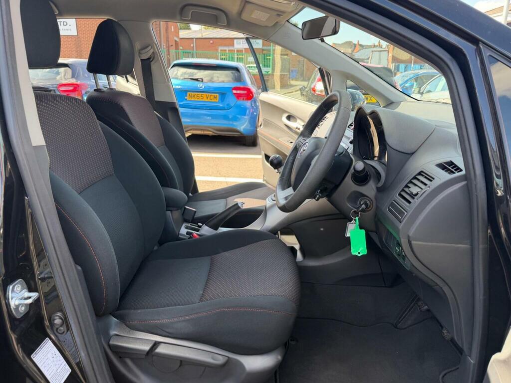 Toyota Auris 1.6 V-matic Sr Euro 5 Black #13