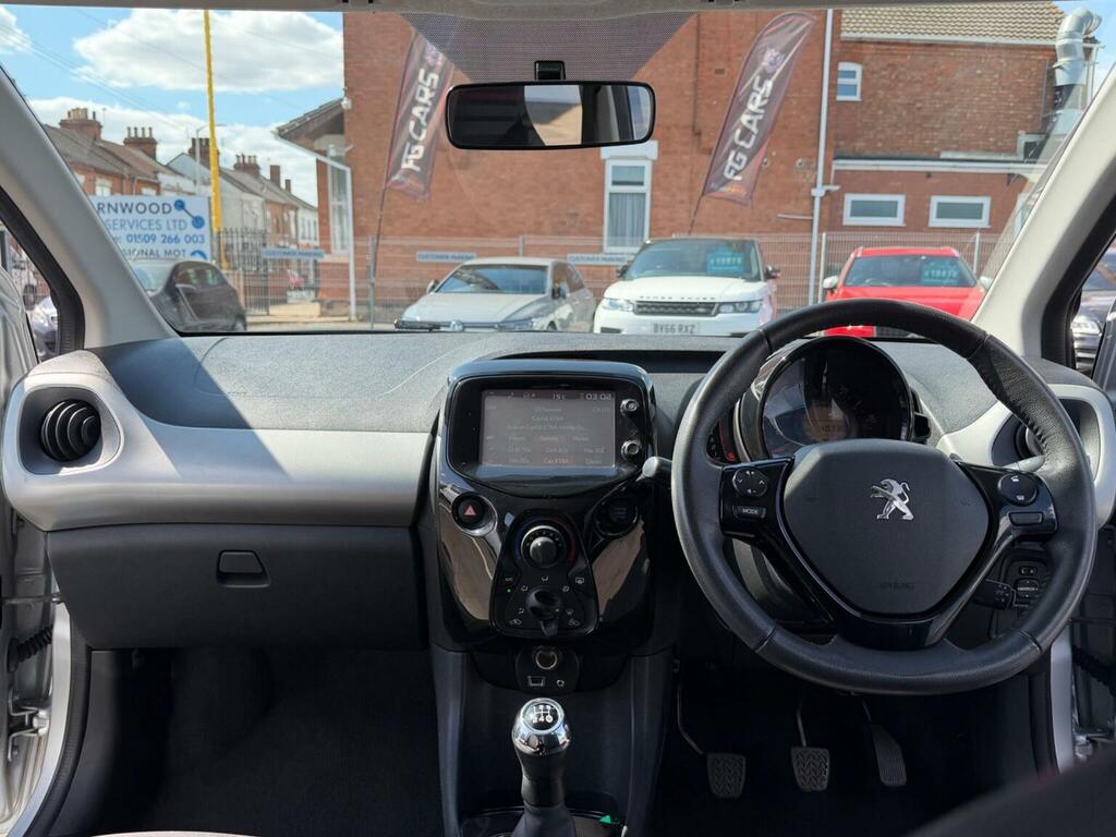 Peugeot 108 1.2 Vti Puretech Allure Euro 5 Silver #2