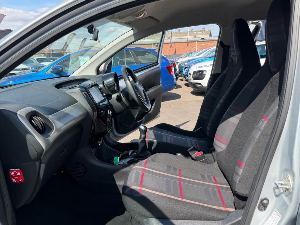 Peugeot 108 1.2 Vti Puretech 82Bhp Allure, With Towmaster Brown #16