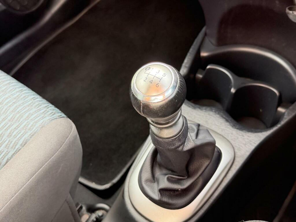 Toyota Yaris 1.33 Dual Vvt-i Tr Multidrive S Euro 5 #38