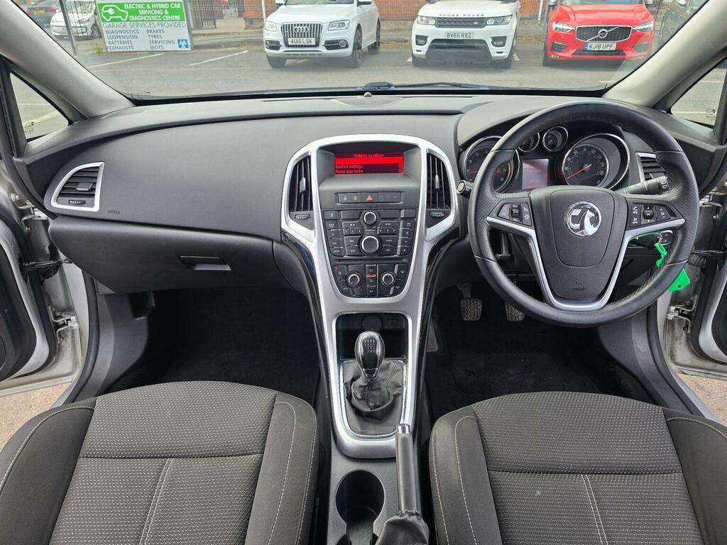 Vauxhall Astra 1.4T 16V Sri Euro 5 Silver #2