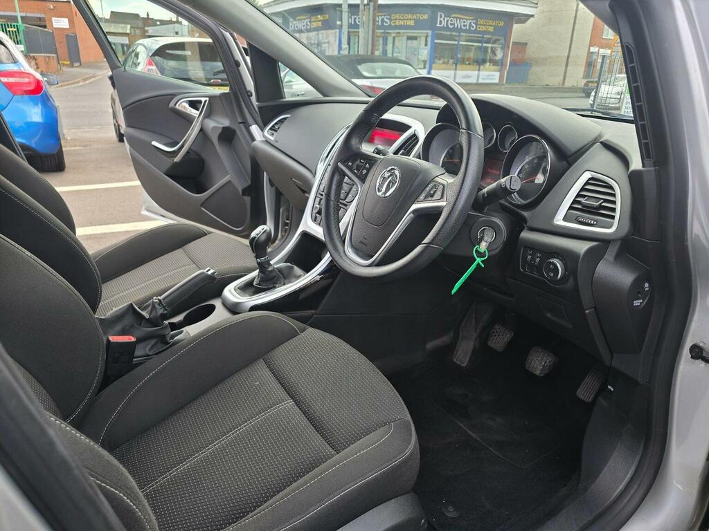 Vauxhall Astra 1.4T 16V Sri Euro 5 Silver #3